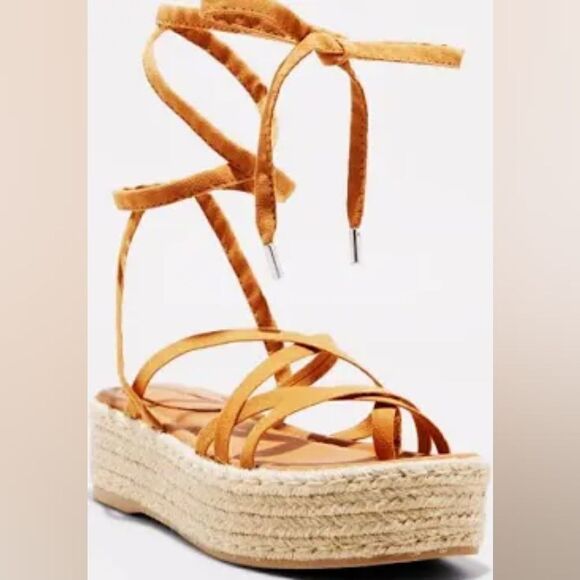 (82-2323) 🔥3/$20🔥  Universal Thread Domny Sandals Size 9 - Picture 1 of 10